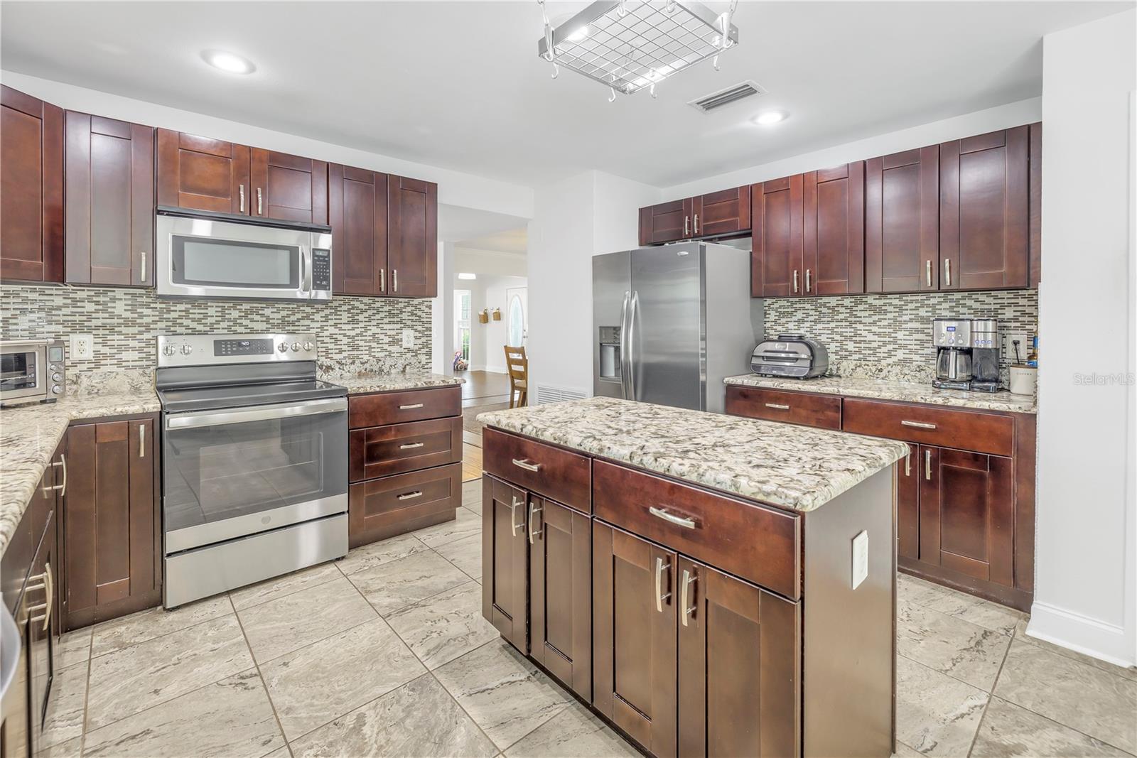 3216 PLEASANT LAKE DR