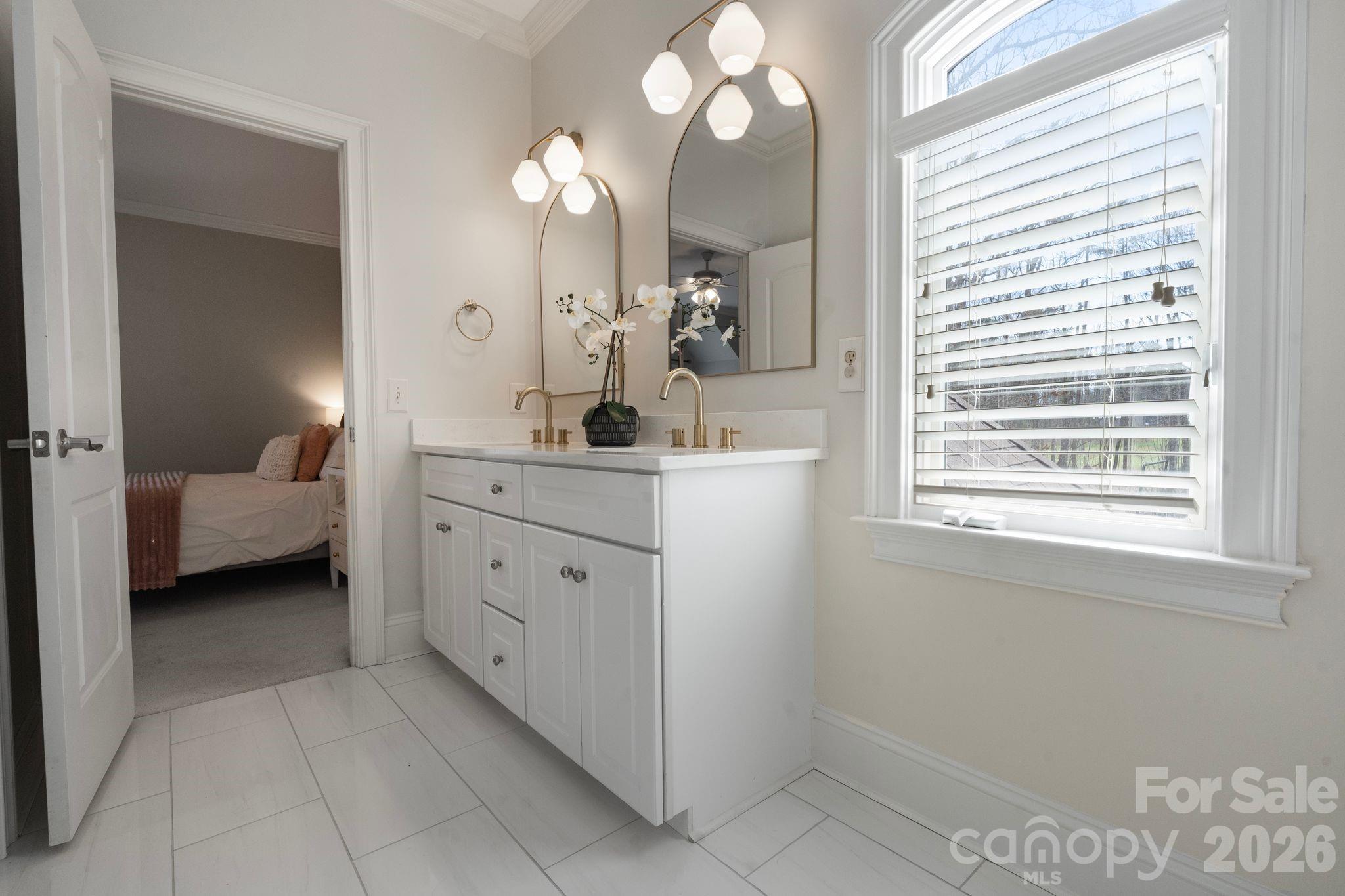 1400 War Admiral Lane