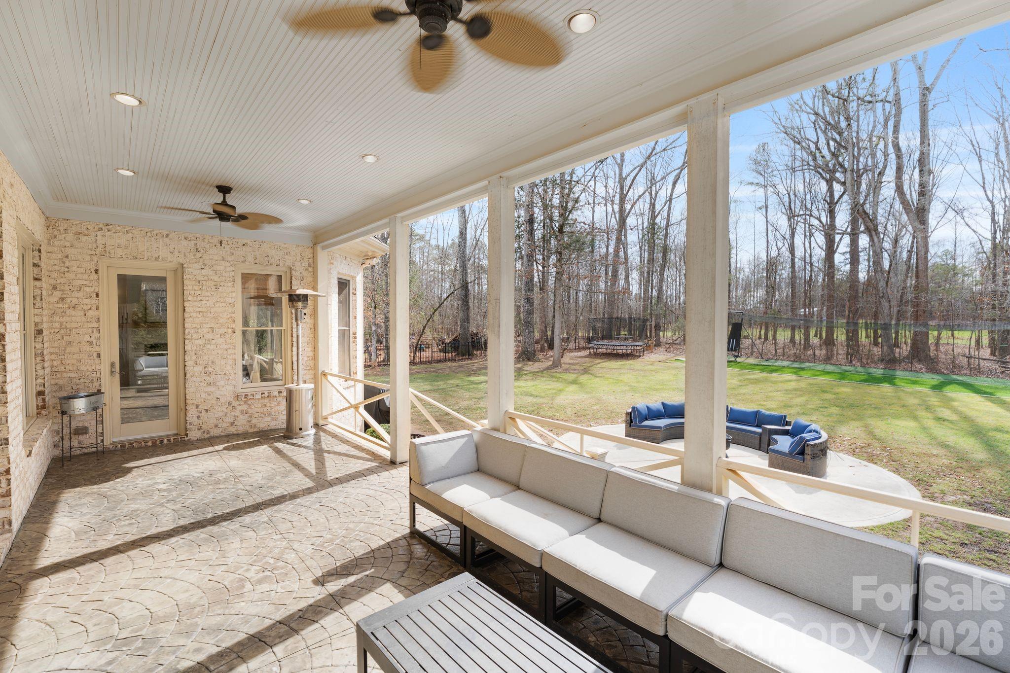 1400 War Admiral Lane