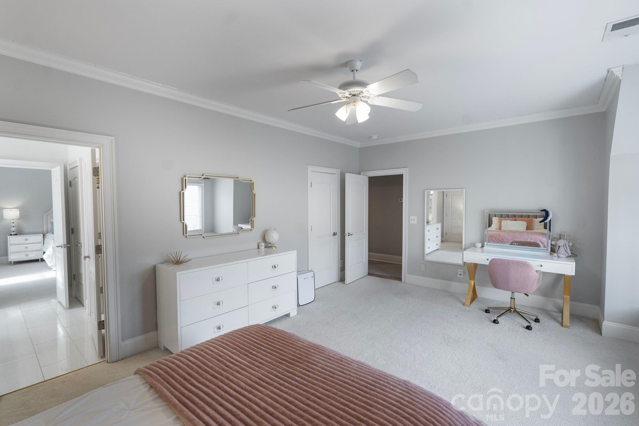 1400 War Admiral Lane