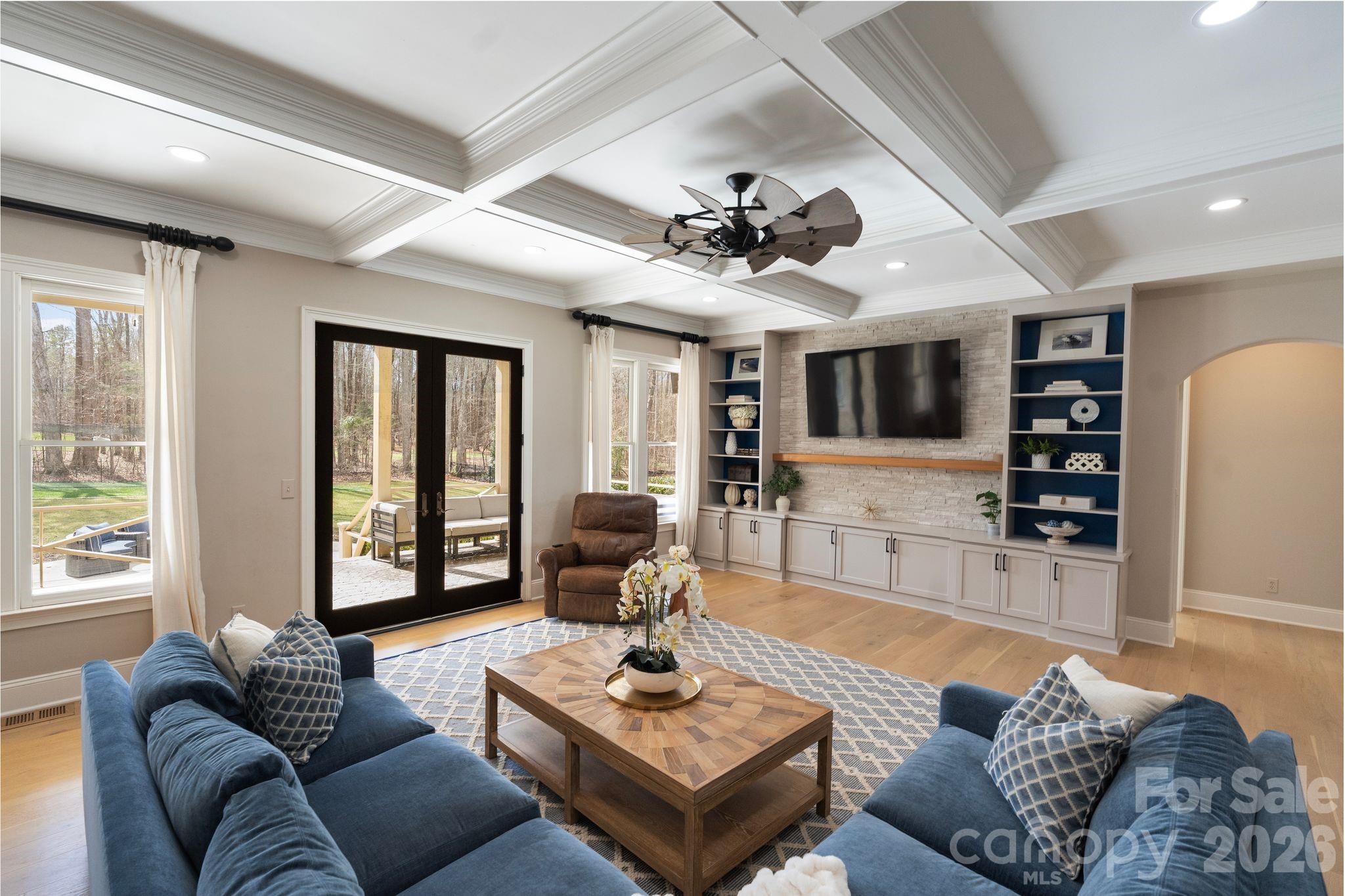 1400 War Admiral Lane