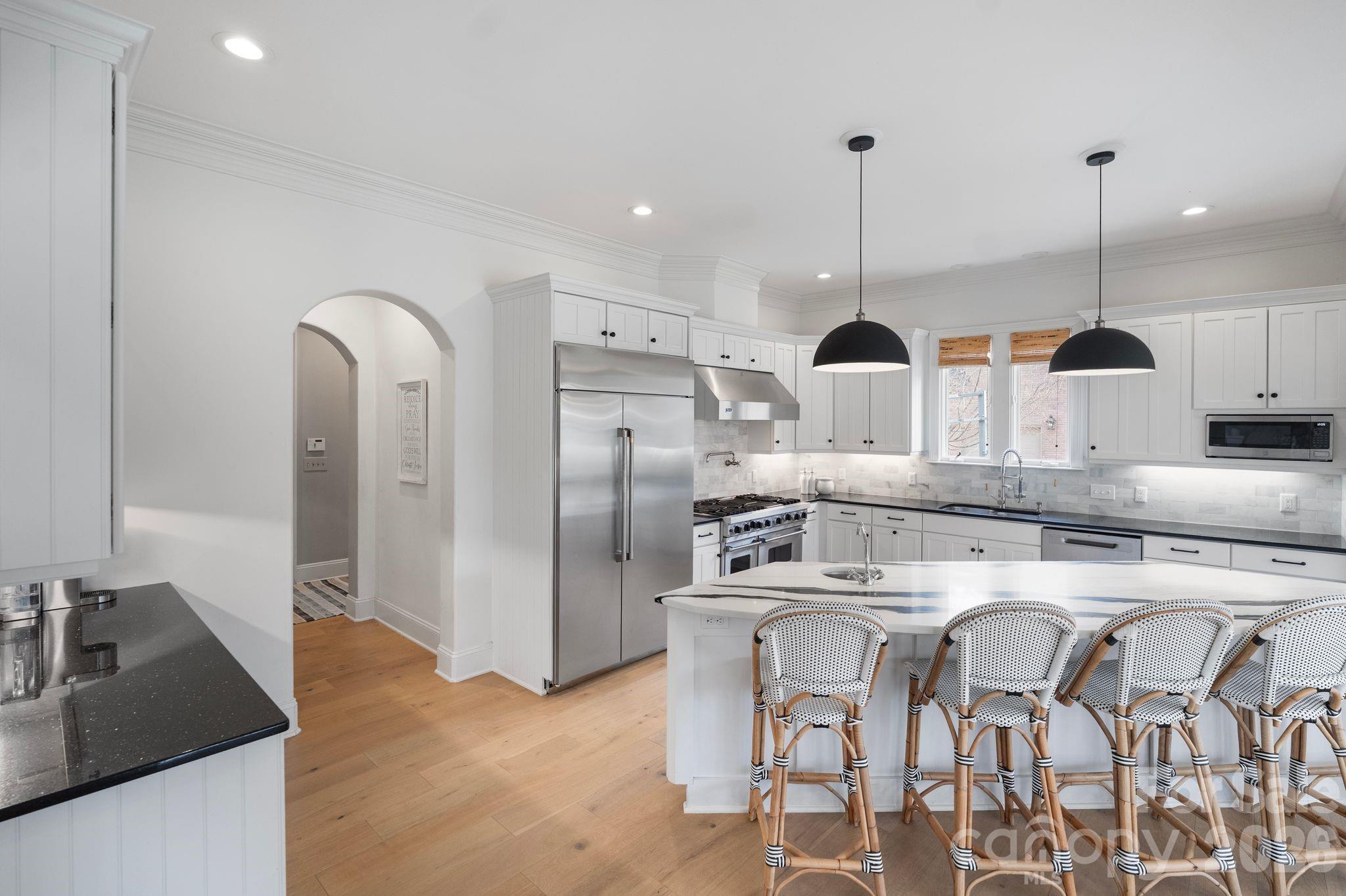 1400 War Admiral Lane