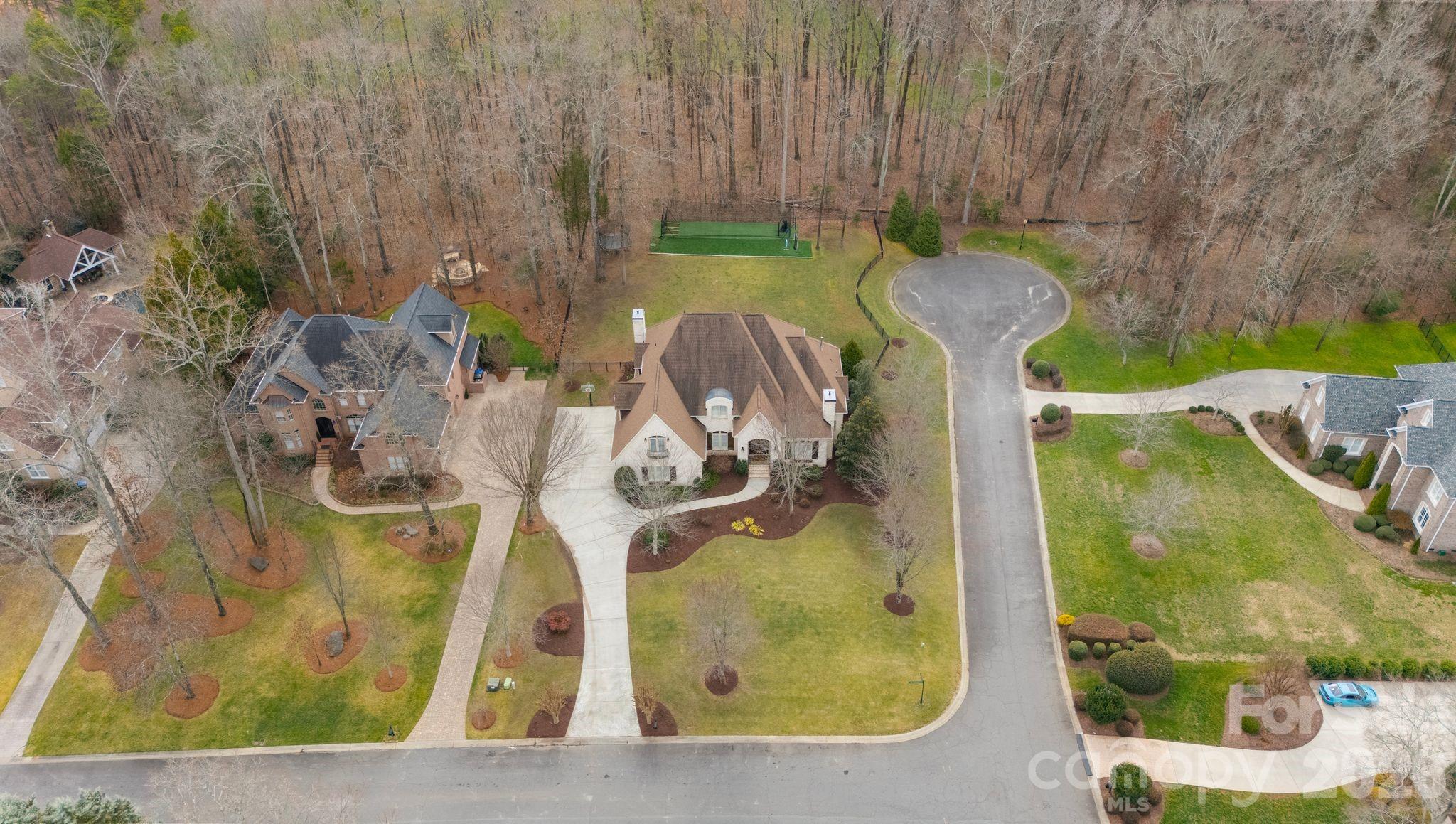 1400 War Admiral Lane