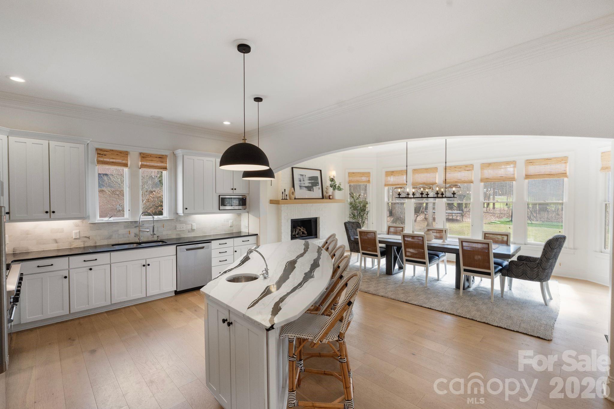 1400 War Admiral Lane