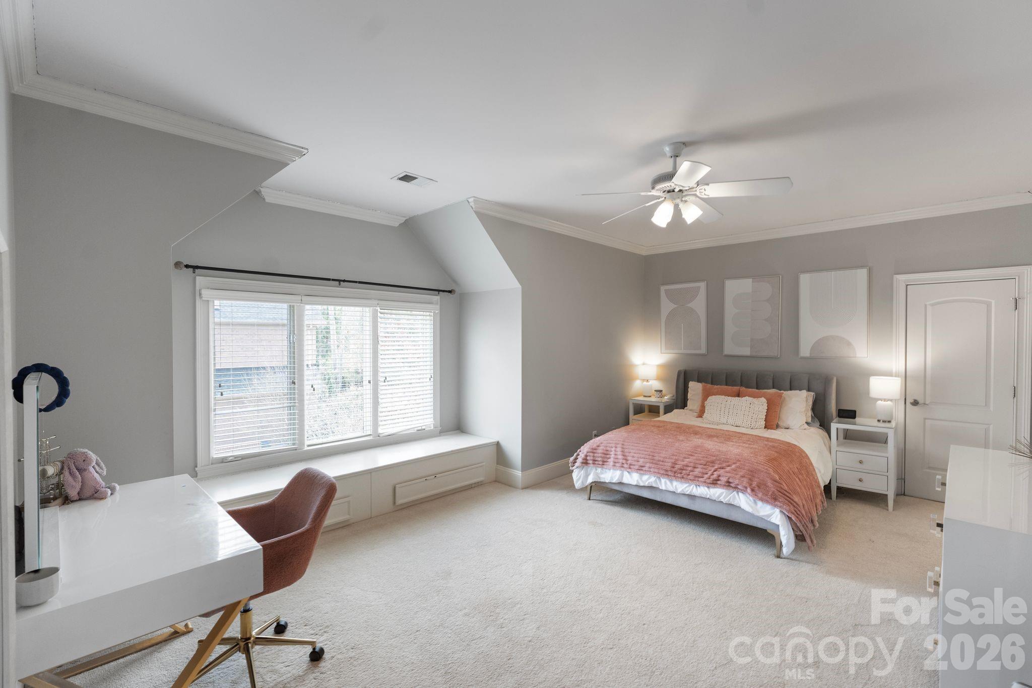 1400 War Admiral Lane