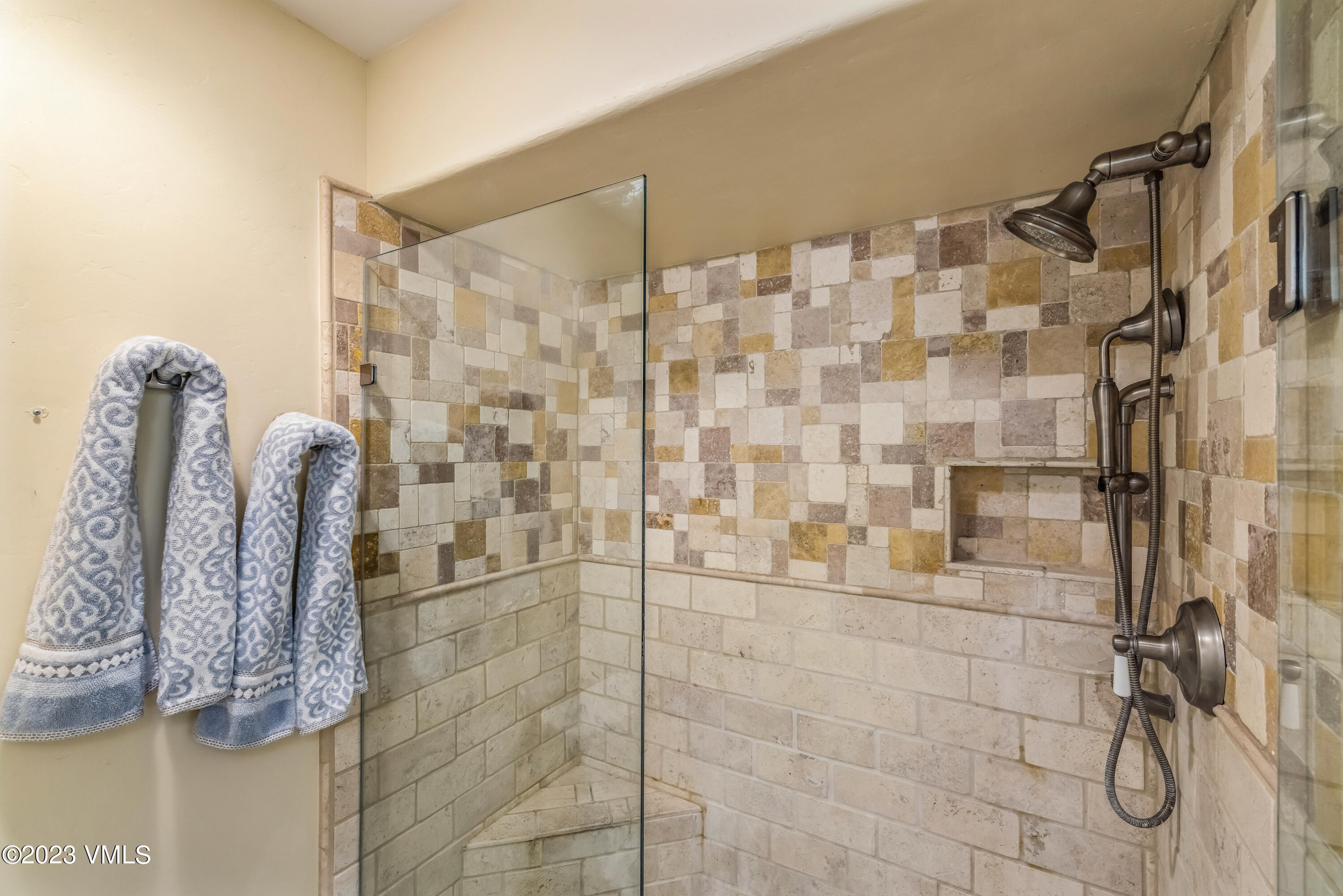 26 Lariat Court