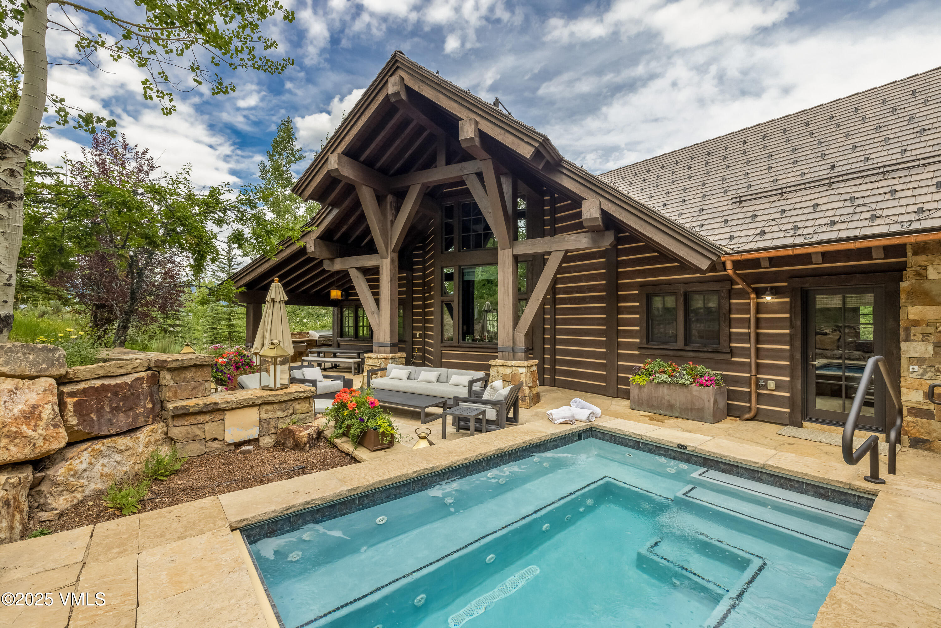 494 Horizon Drive