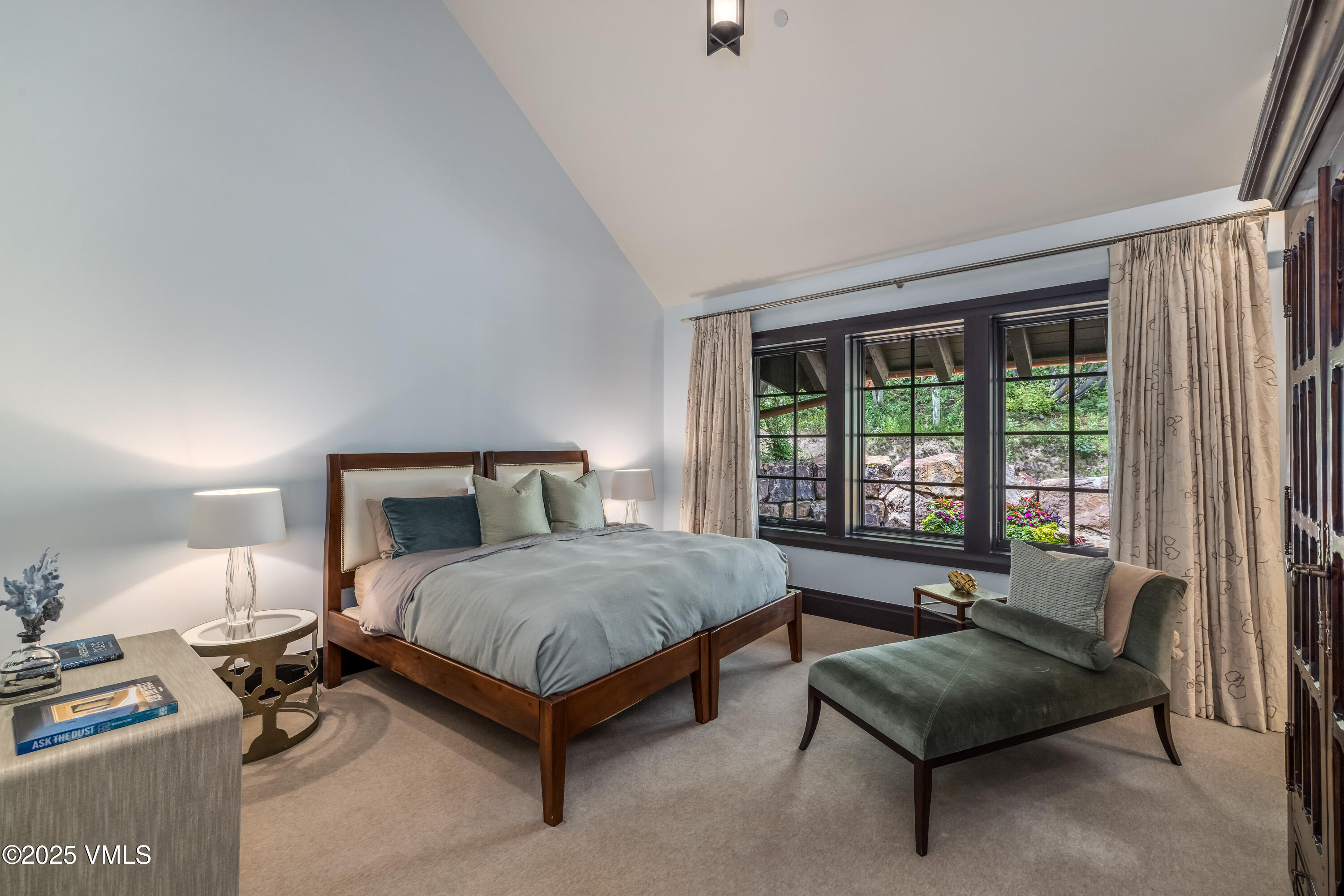 494 Horizon Drive