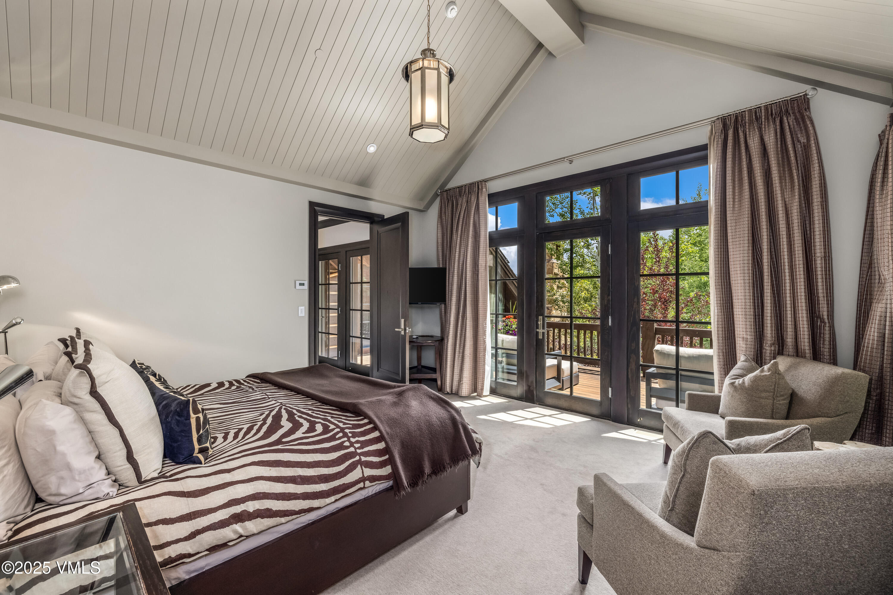 494 Horizon Drive