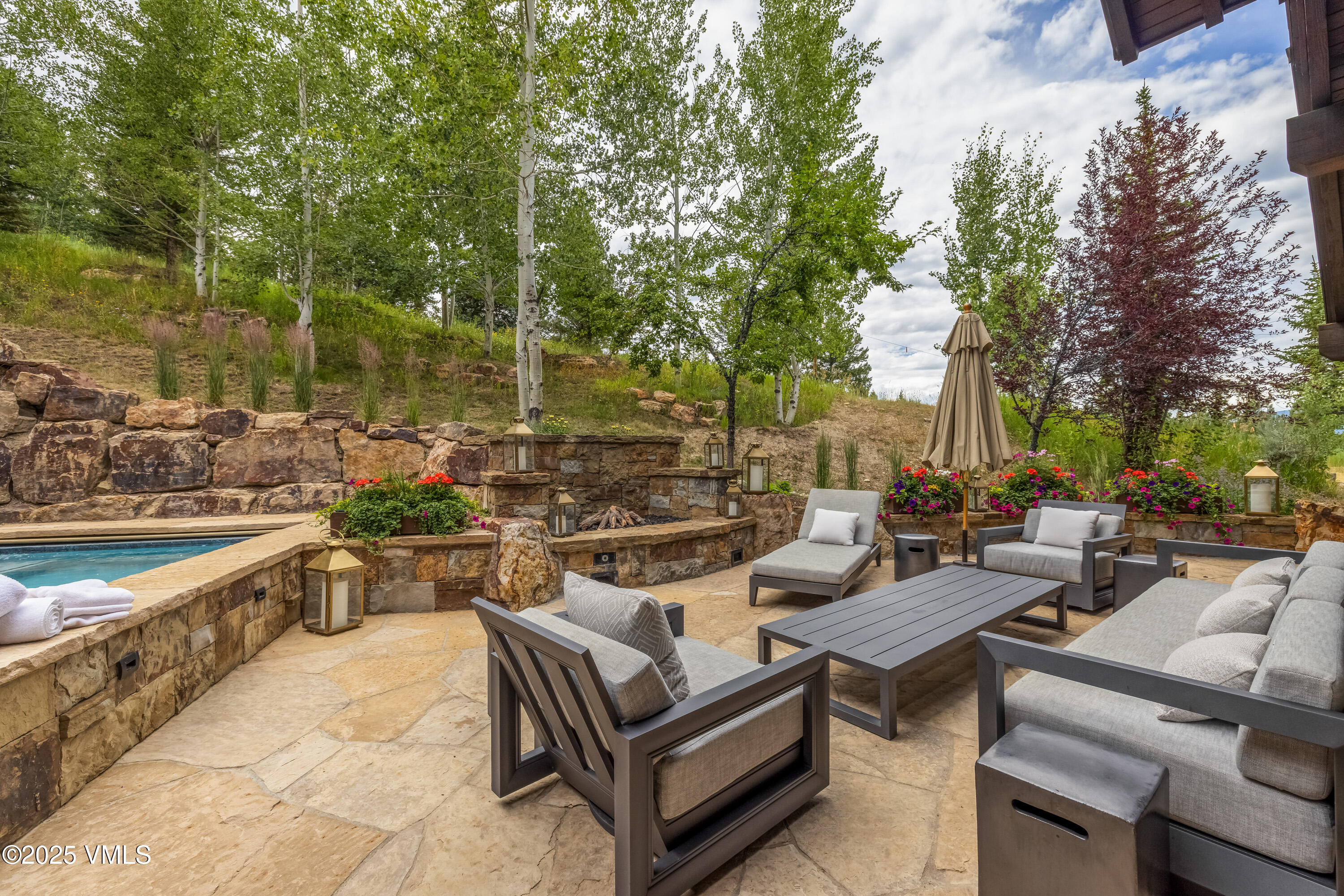 494 Horizon Drive