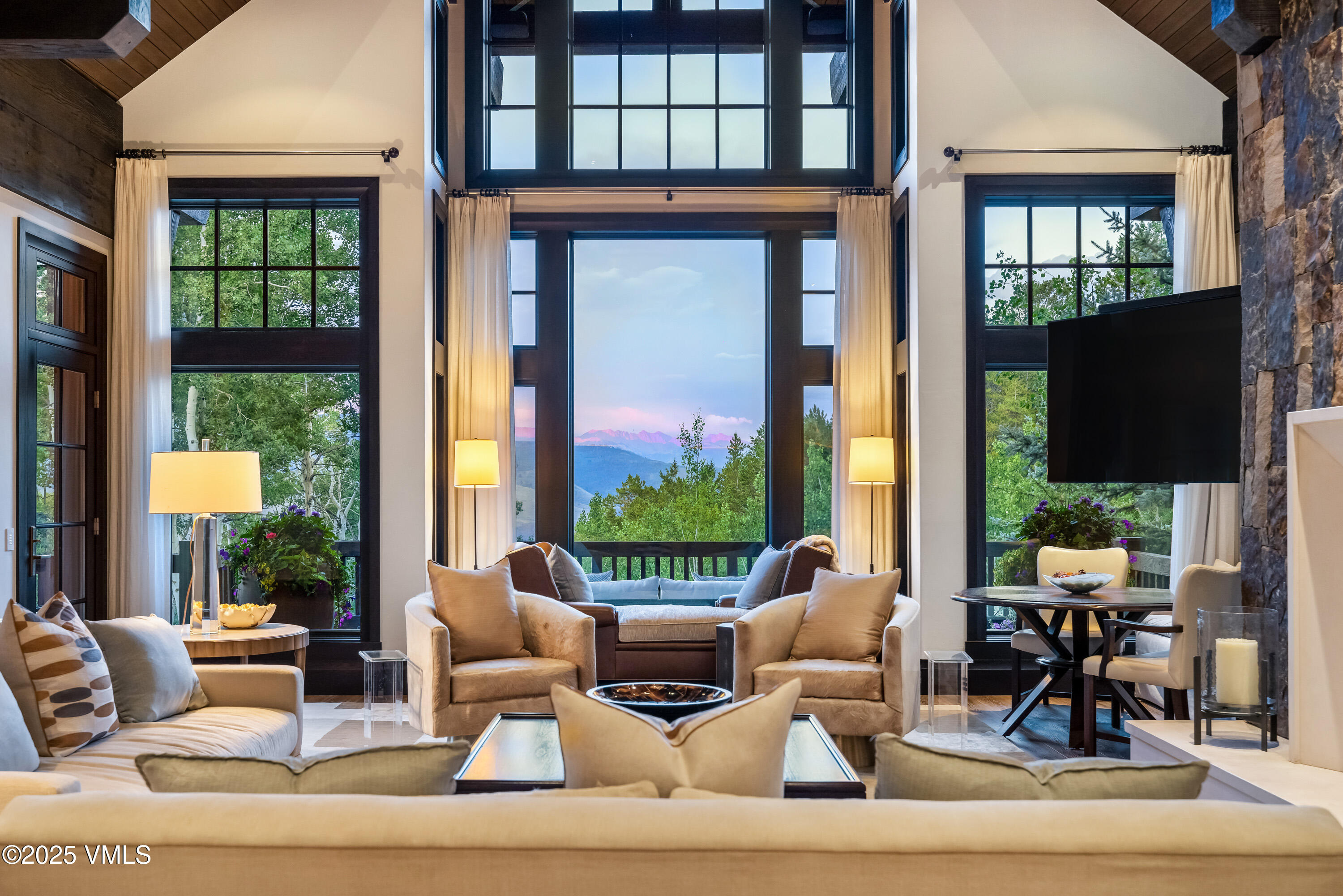 494 Horizon Drive