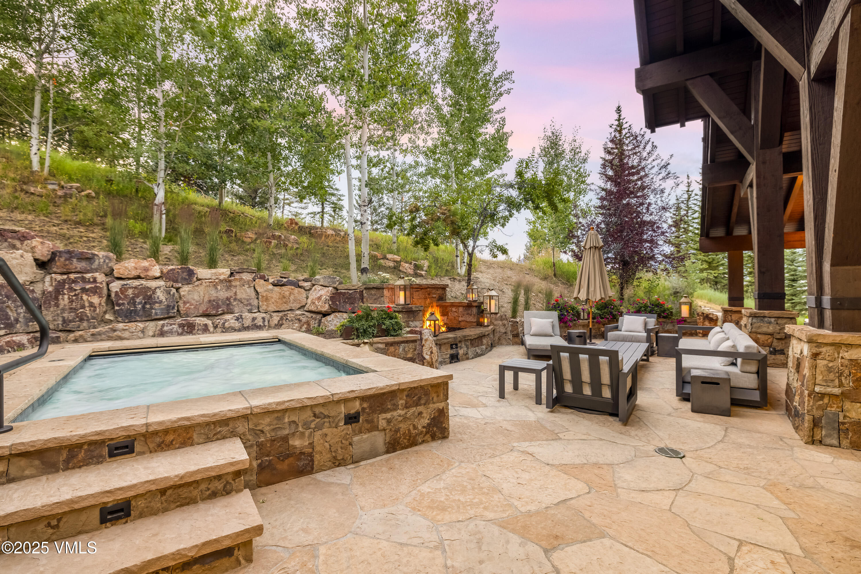 494 Horizon Drive
