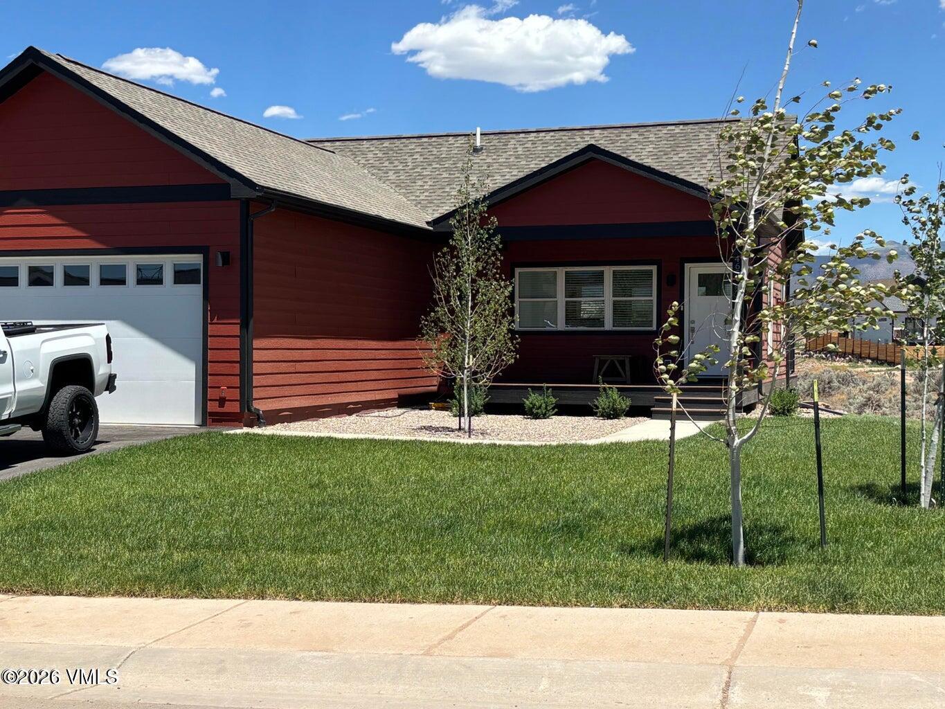 525 Blackhawk Road