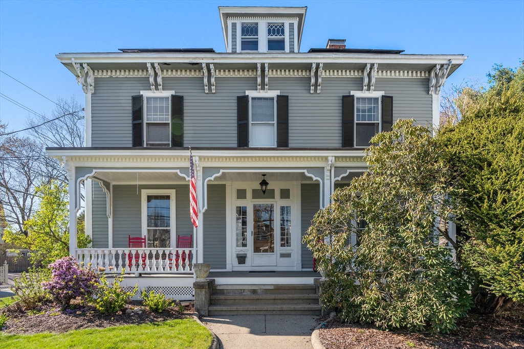 215 Auburndale Avenue