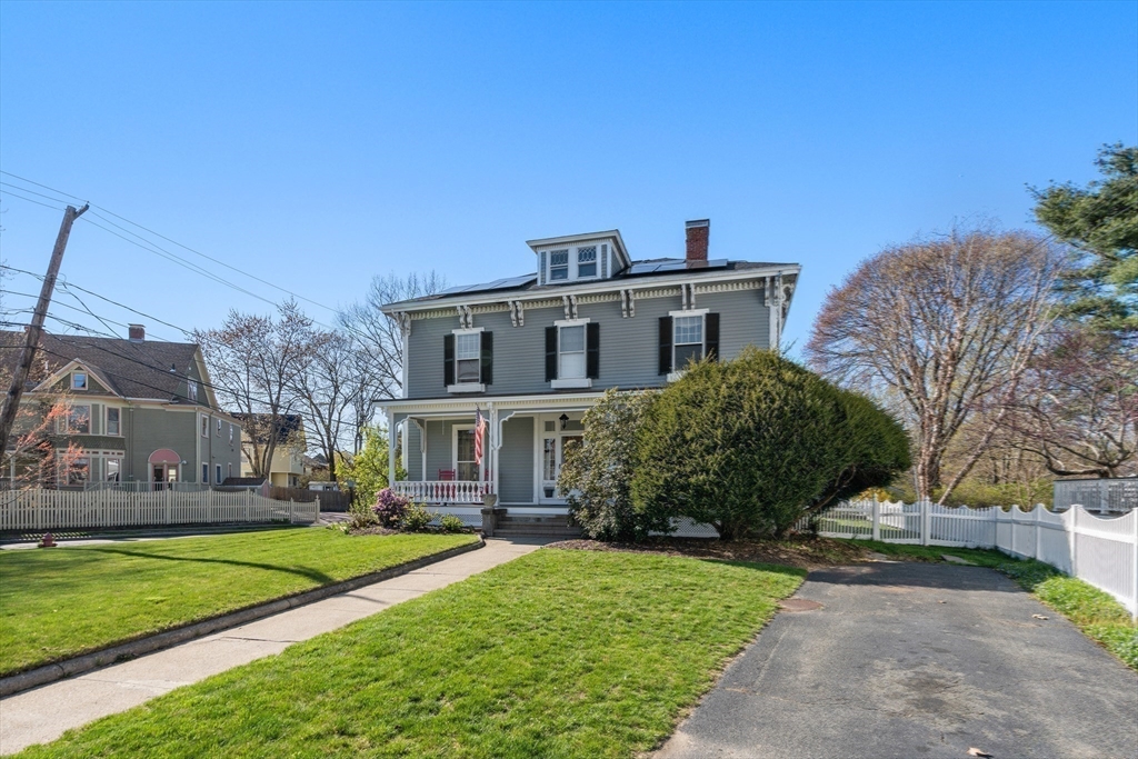 215 Auburndale Avenue