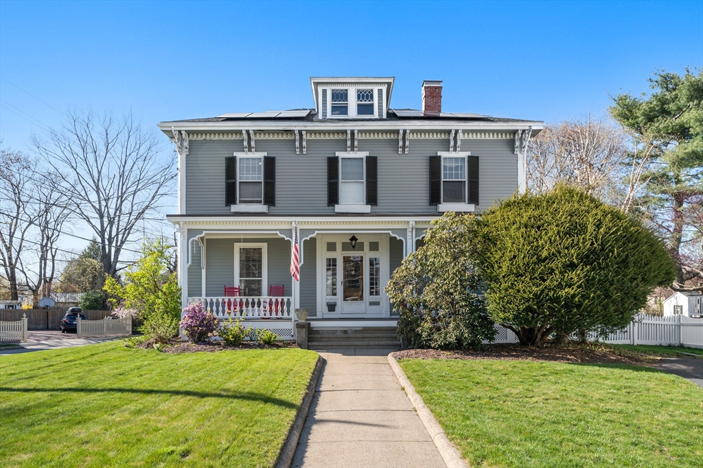 215 Auburndale Avenue