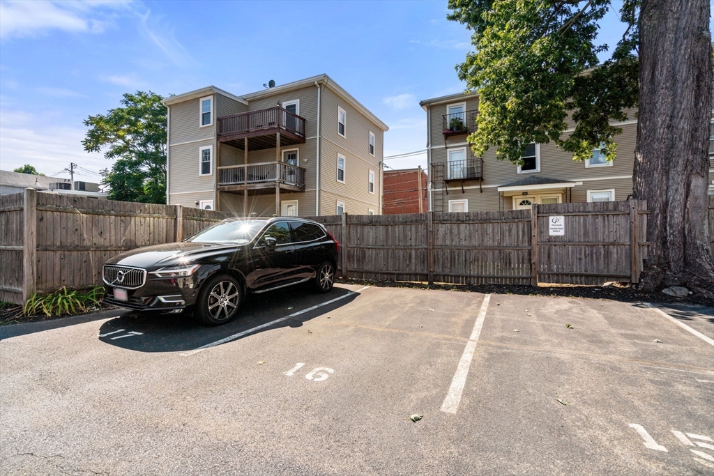 160 School St # 53