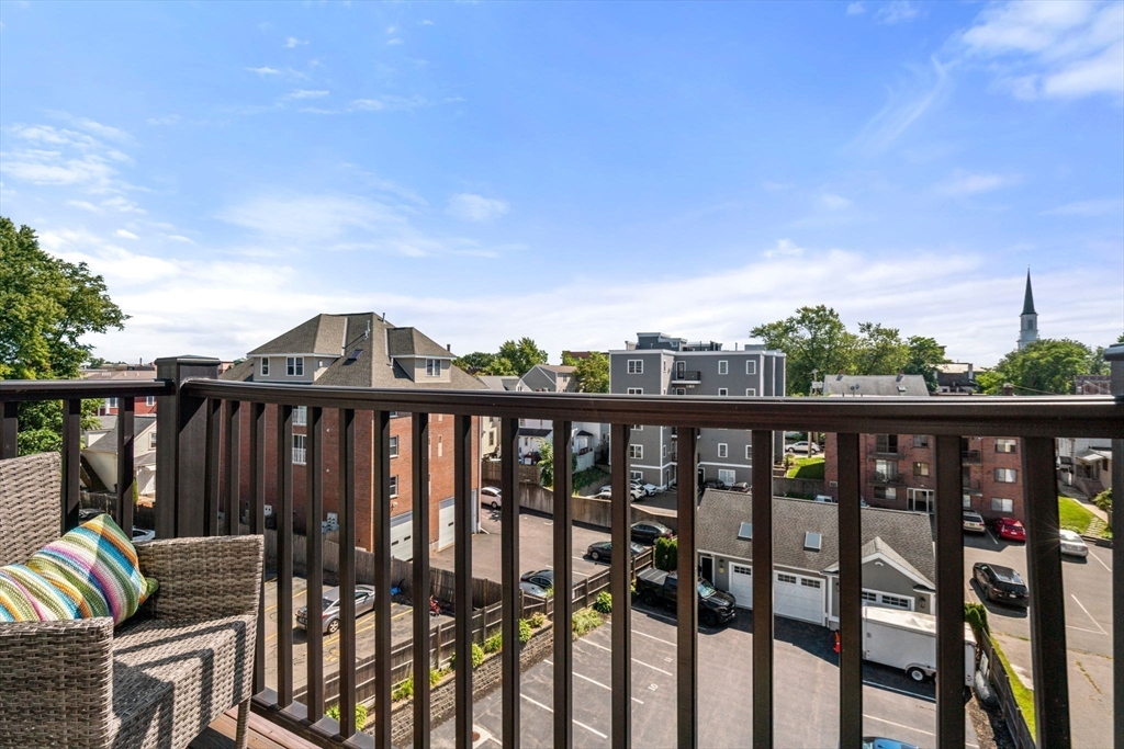 160 School St # 53