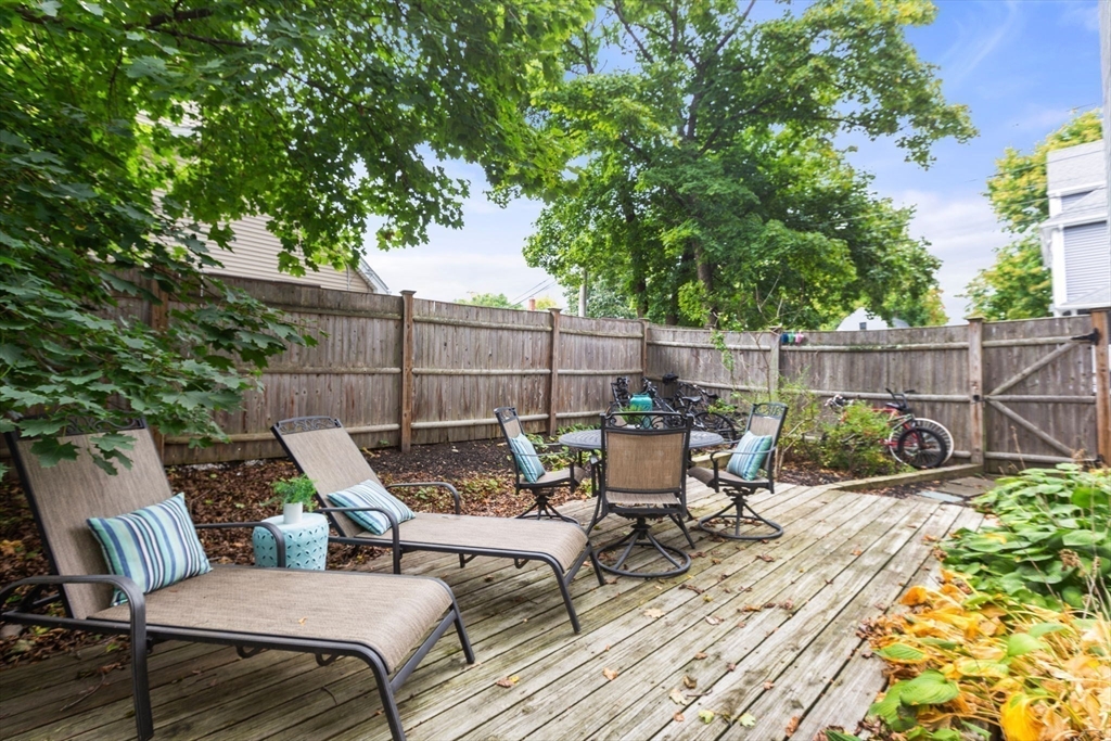 16 Alden Pl # 16
