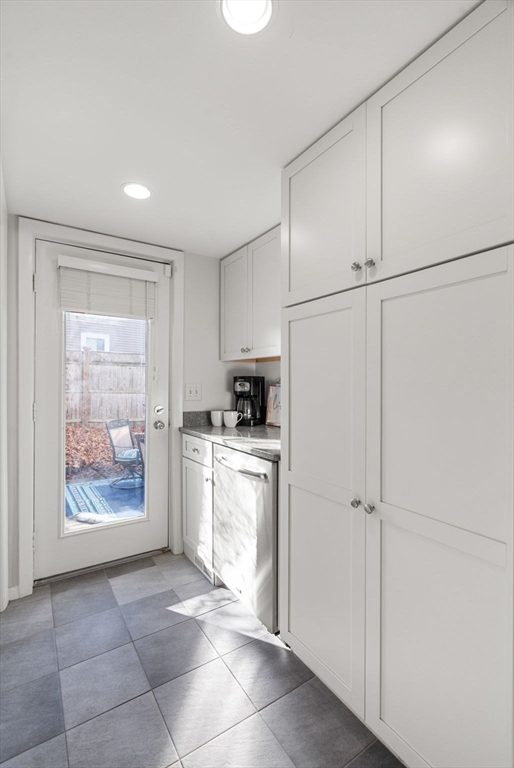 16 Alden Pl # 16