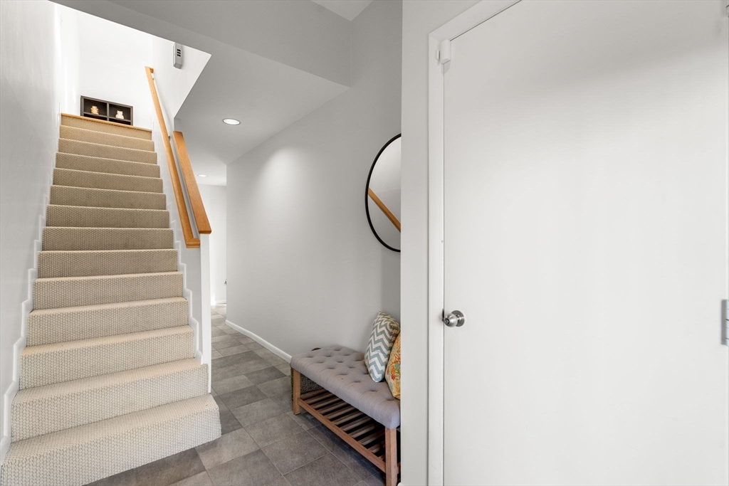 16 Alden Pl # 16