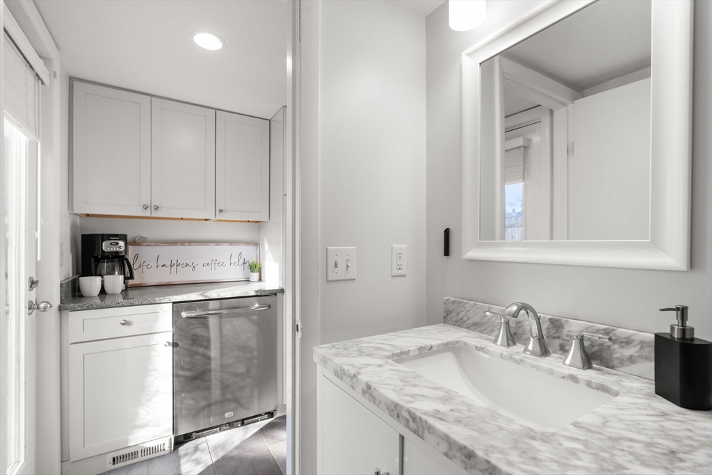 16 Alden Pl # 16