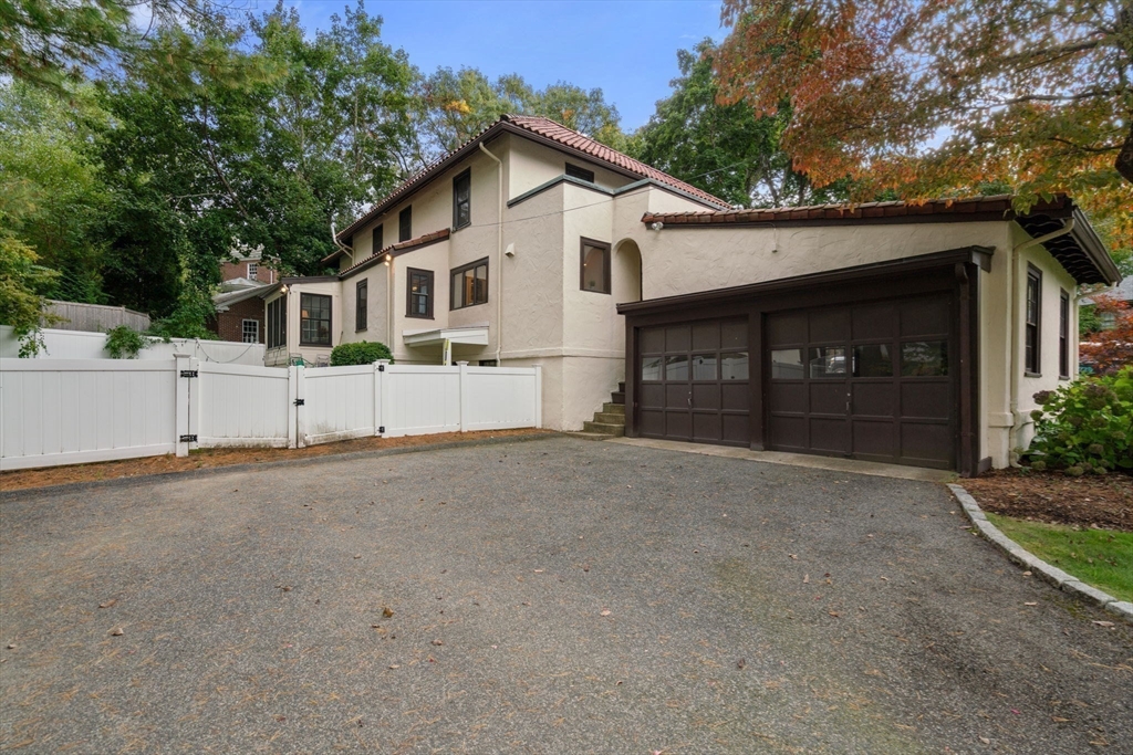 26 Larch Rd
