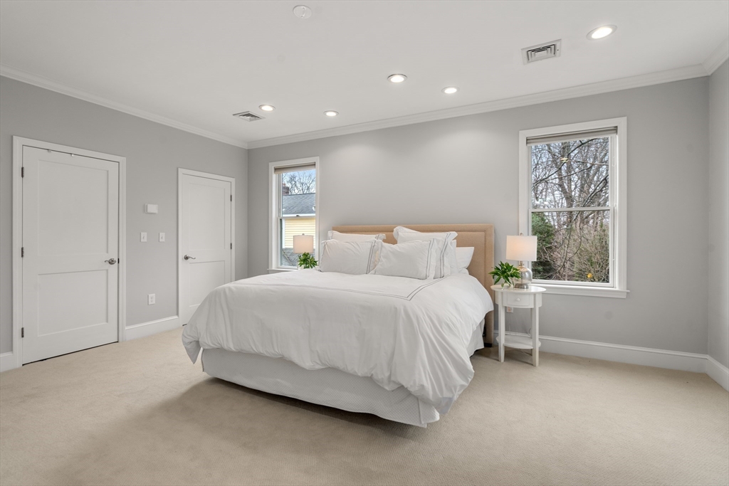 37 Philbrick Rd