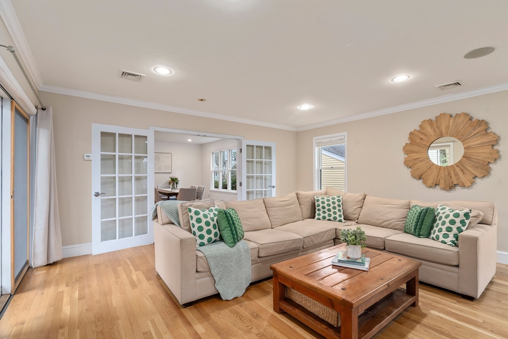 37 Philbrick Rd
