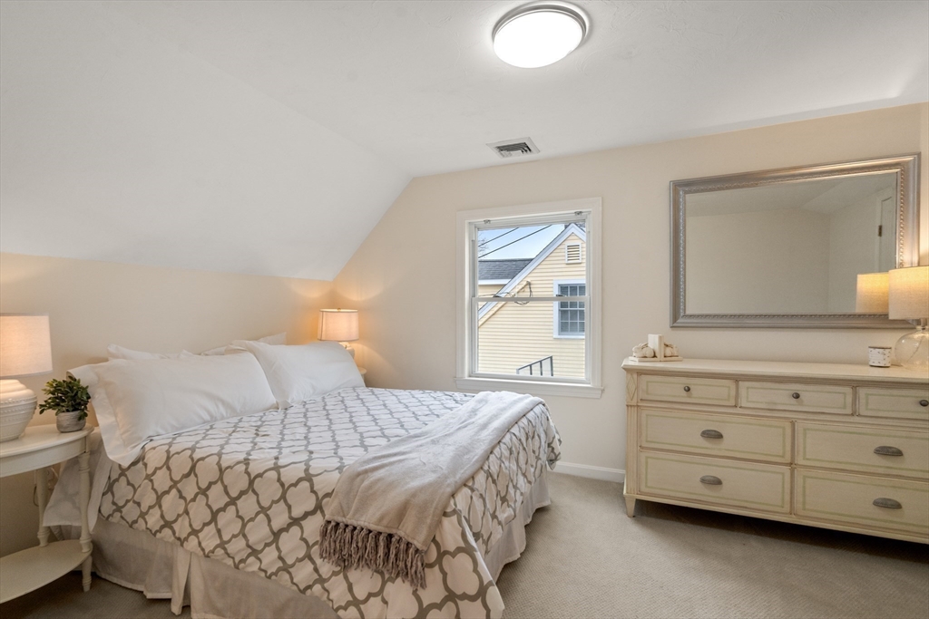 37 Philbrick Rd