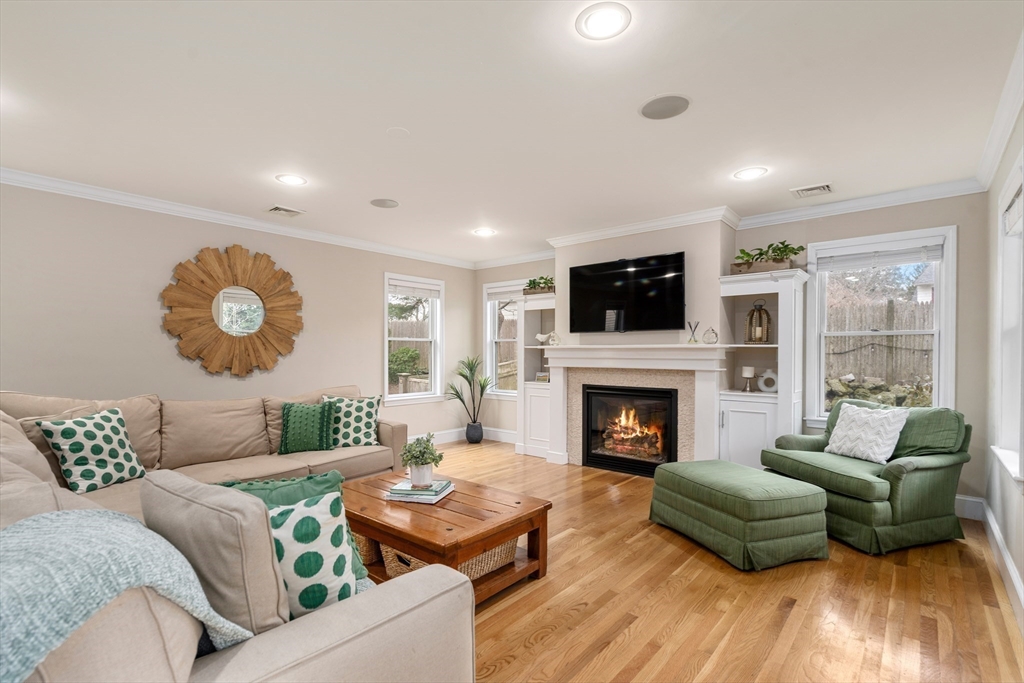 37 Philbrick Rd