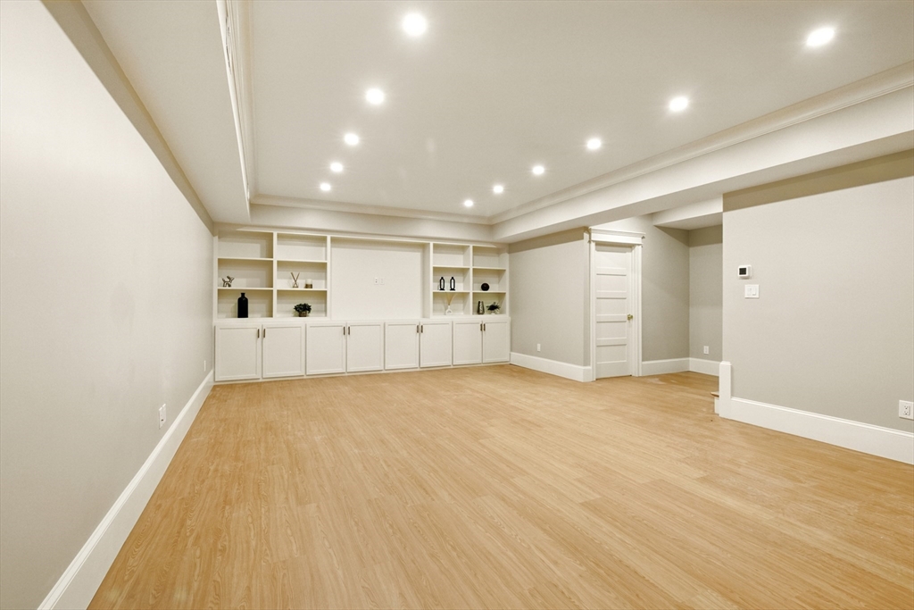 23-1 Francis Street # 1 Unit: 23-1