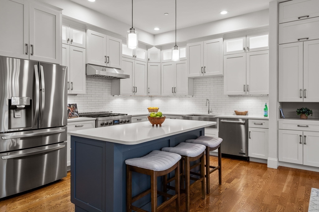 88 Crescent St # 2