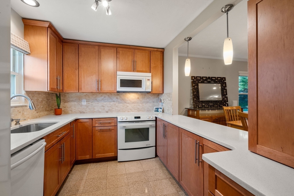 2259 Commonwealth # 2259