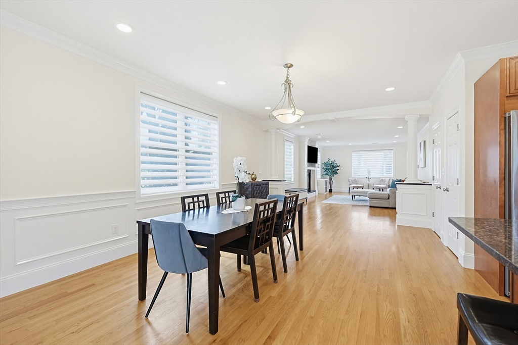 98-100 Lexington Street # 100