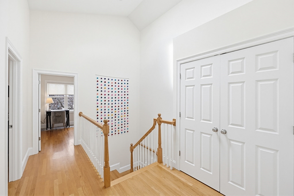98-100 Lexington Street # 100
