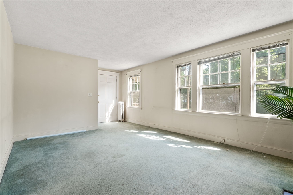 289 Auburndale Ave