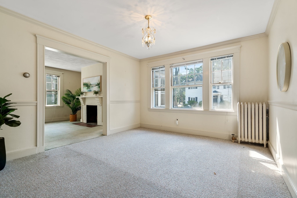 289 Auburndale Ave