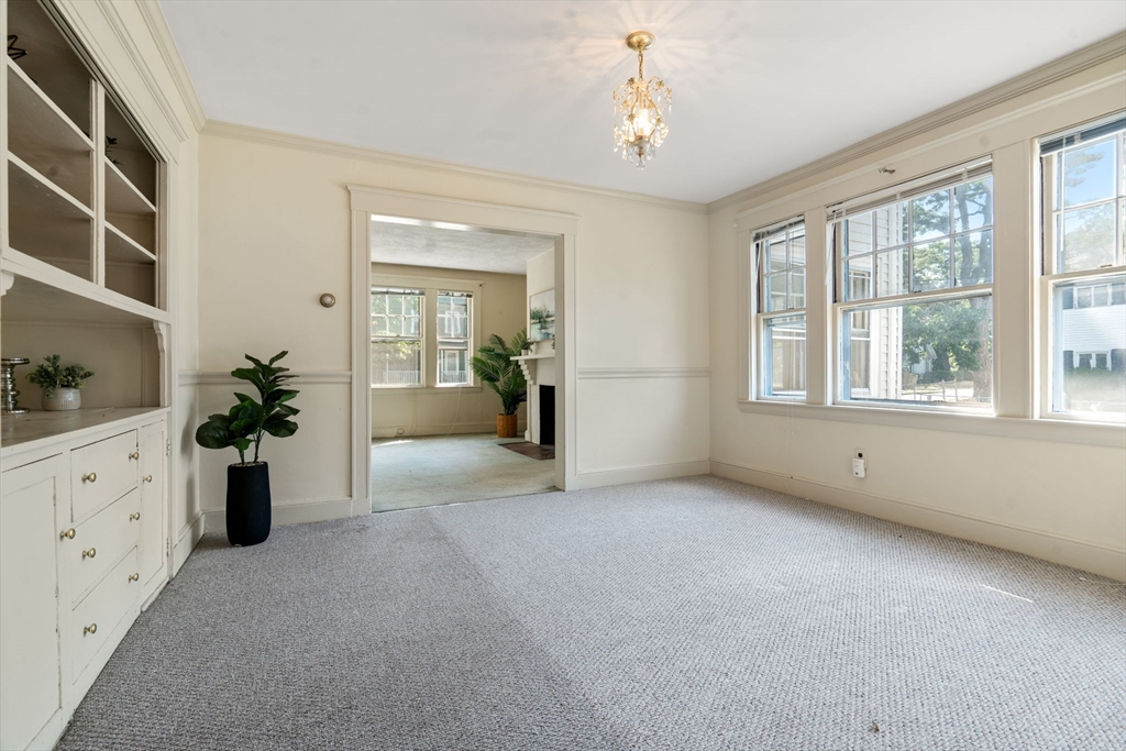 289 Auburndale Ave