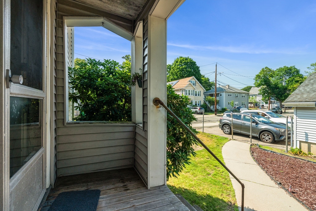 289 Auburndale Ave