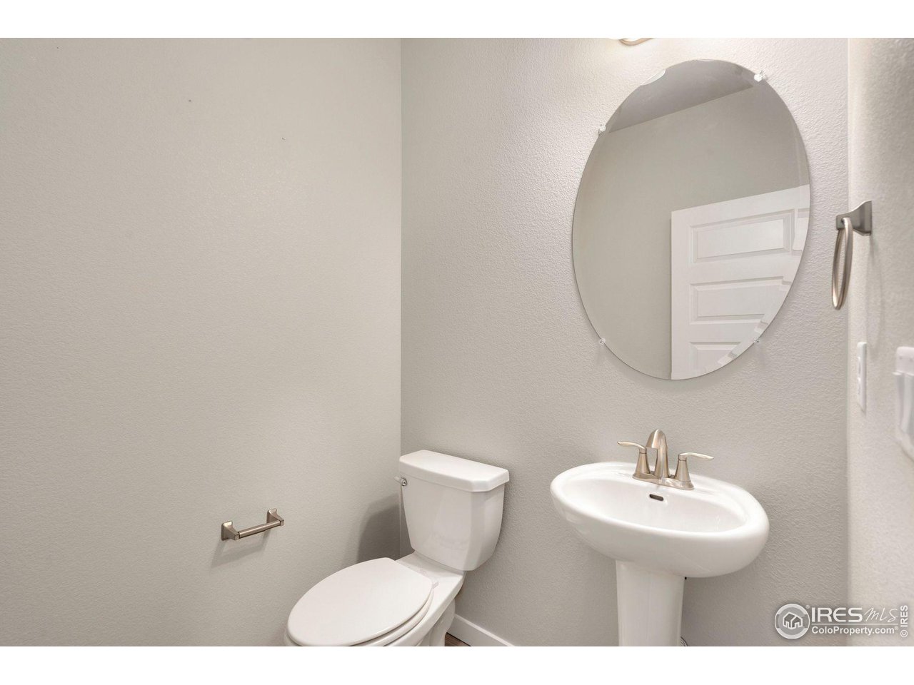 1727 Covered Bridge Pkwy