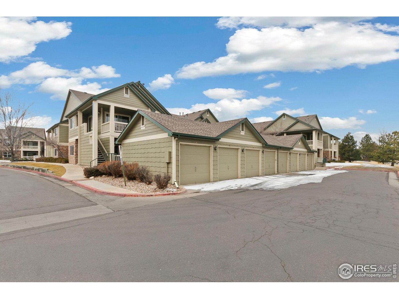 5225 White Willow Dr B-130