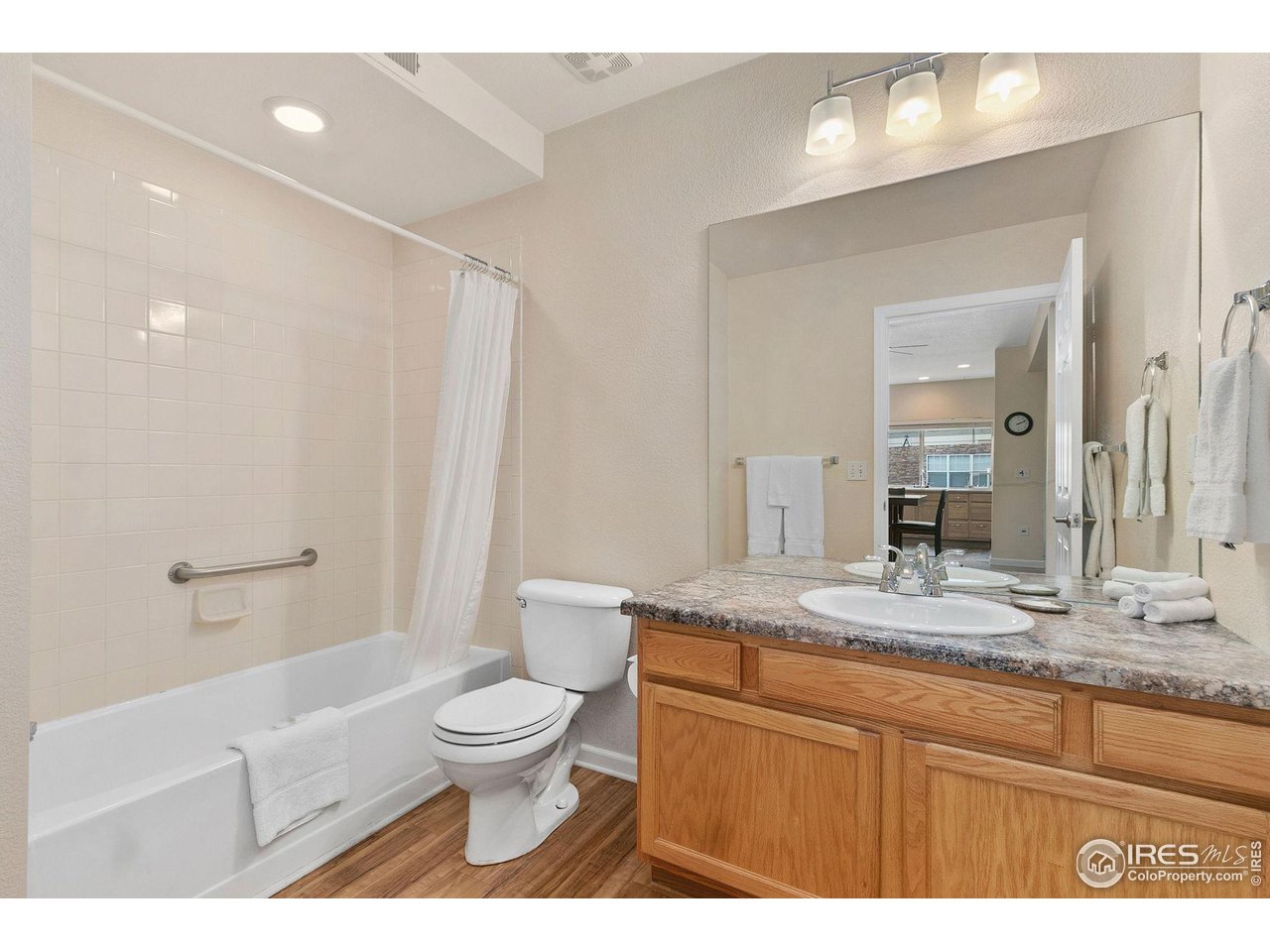 5225 White Willow Dr B-130