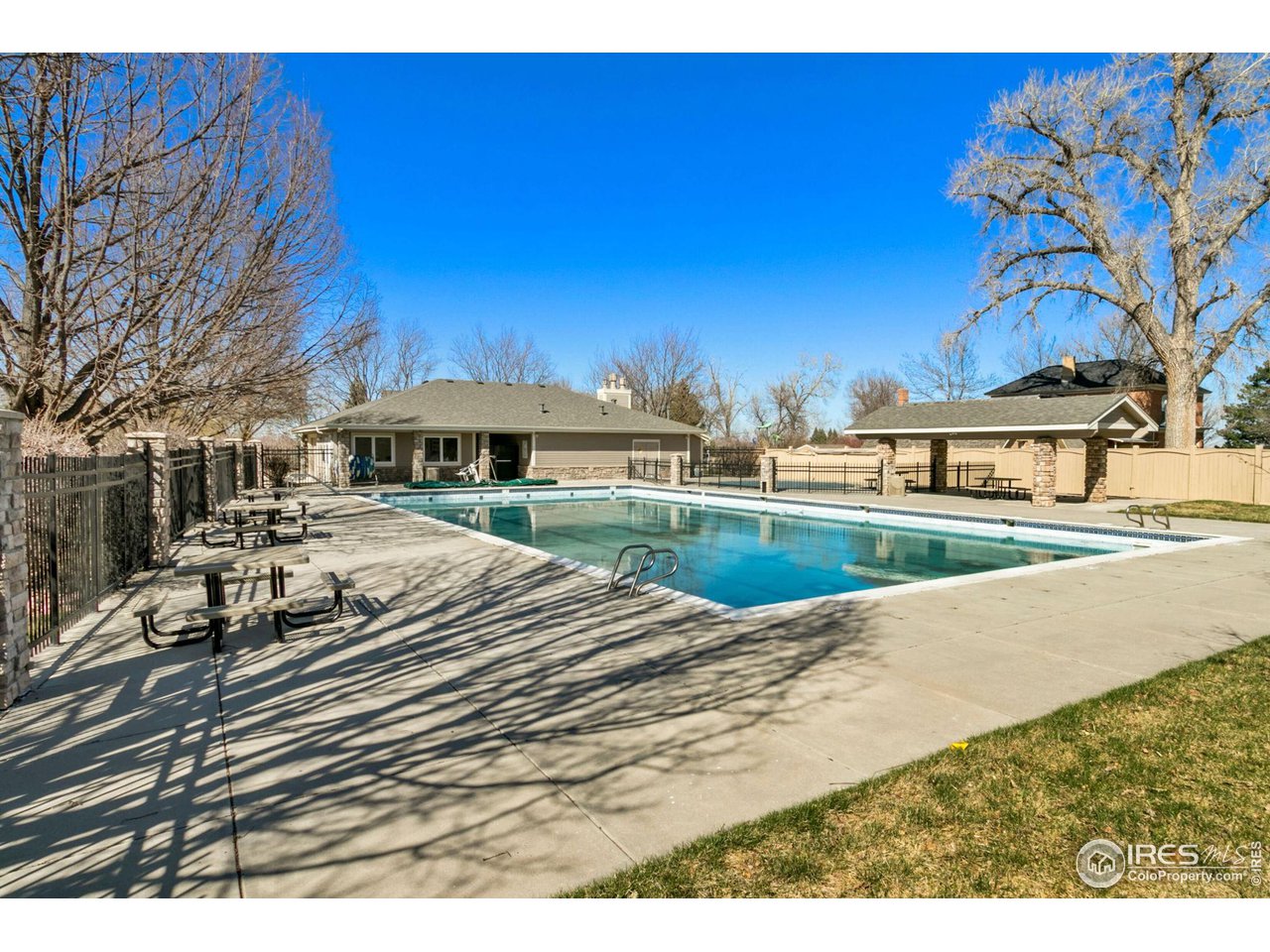 5225 White Willow Dr B-130