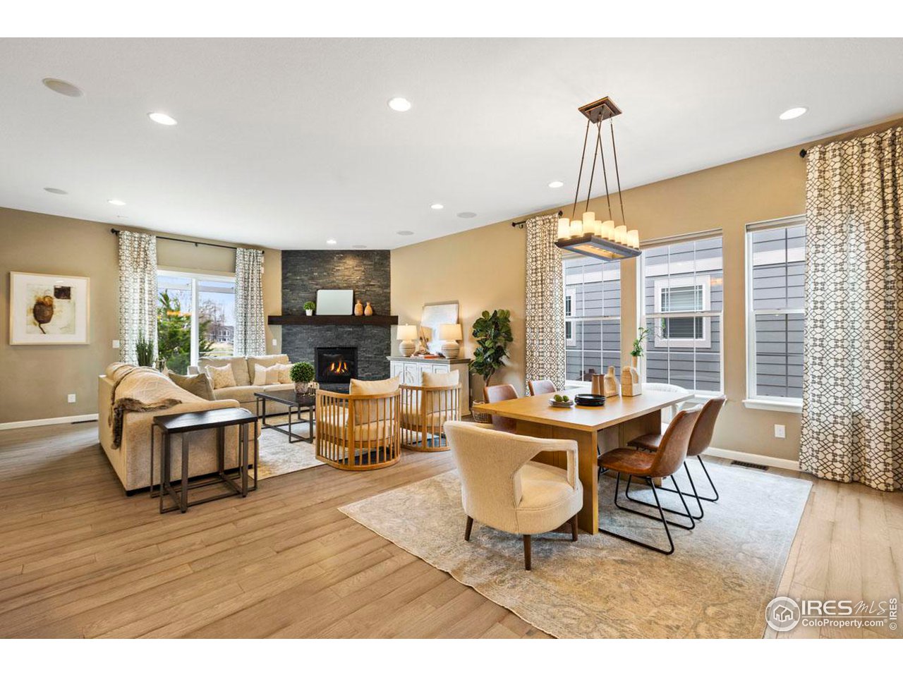 2409 Spruce Creek Dr