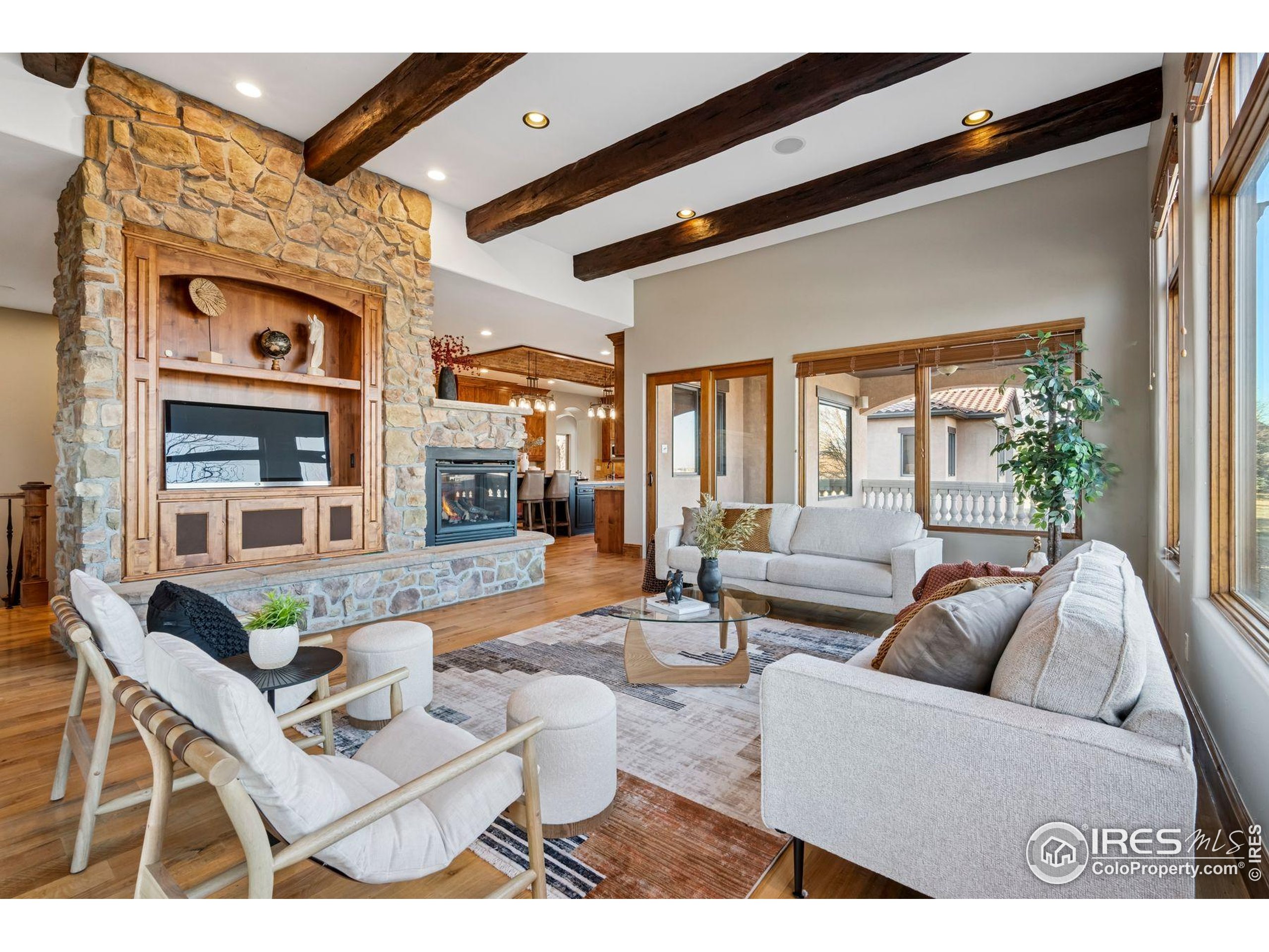 2102 Shoreside Dr