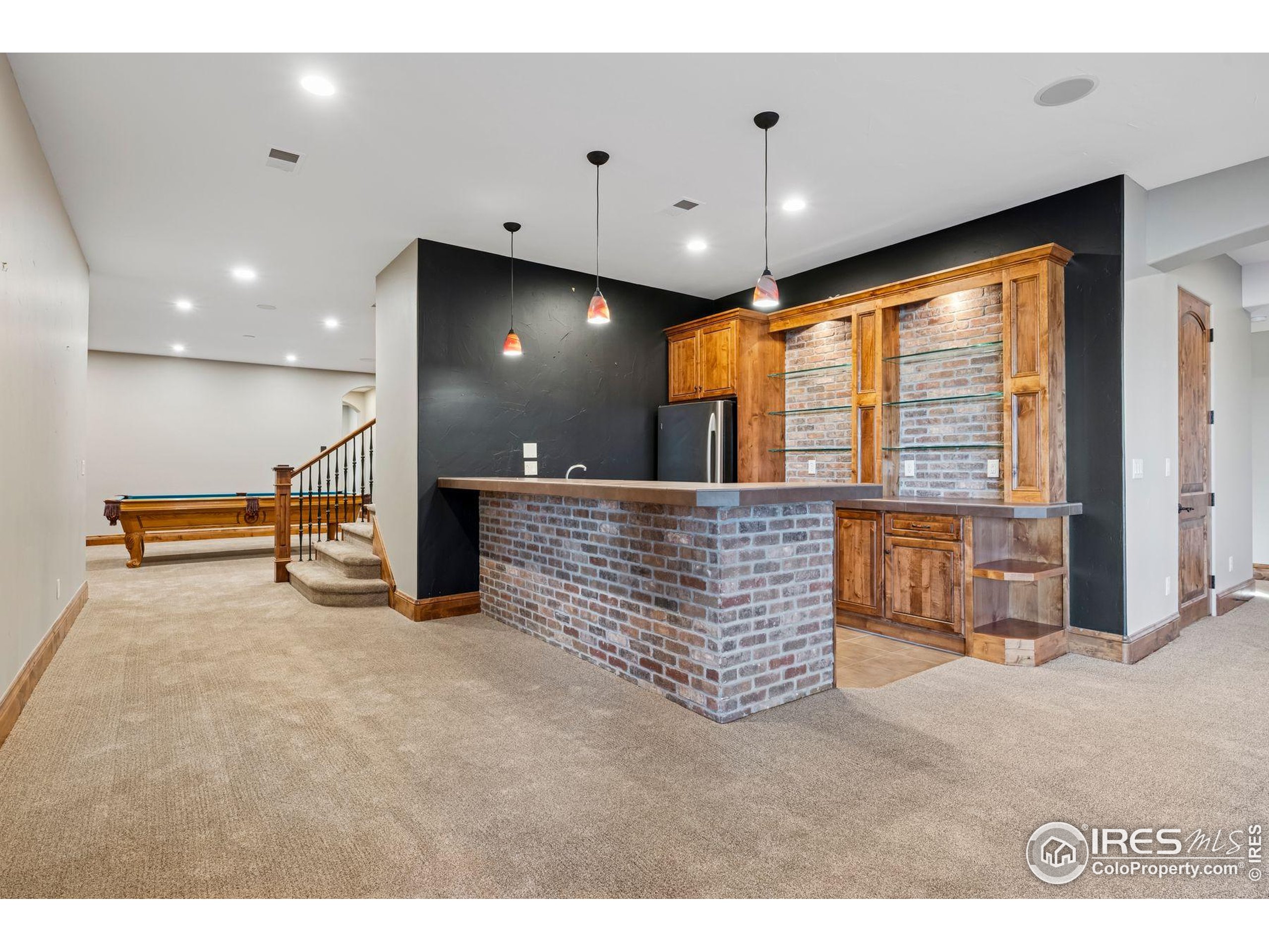 2102 Shoreside Dr