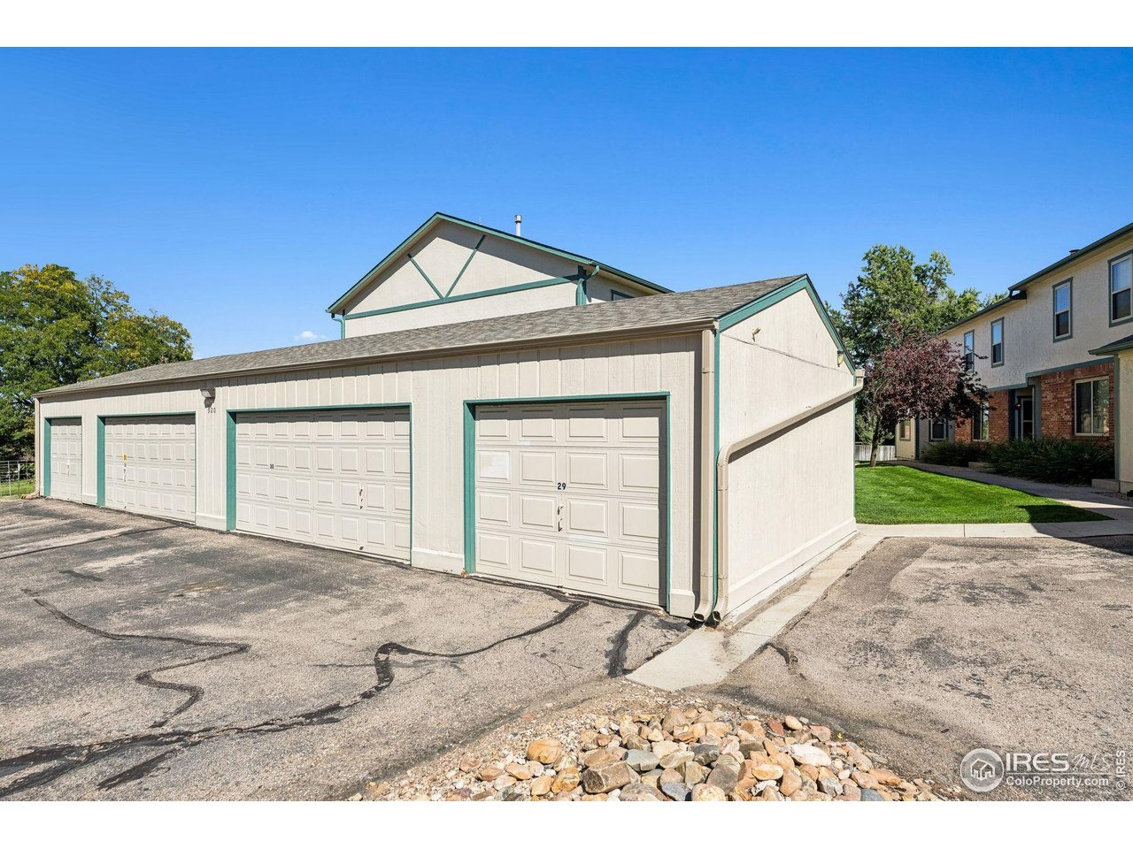 920 44th Avenue Ct 29