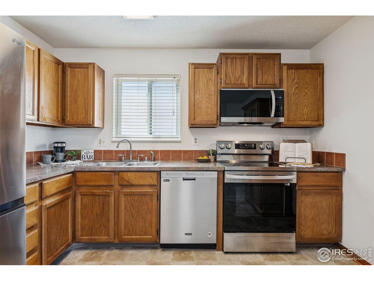 920 44th Avenue Ct 29