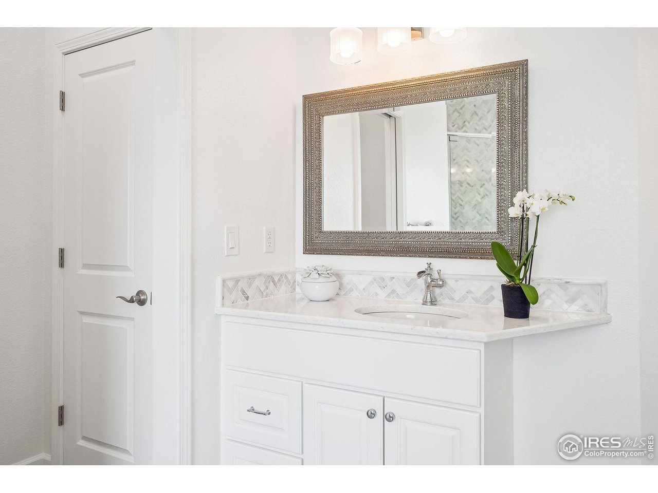 3300 Continental Cir